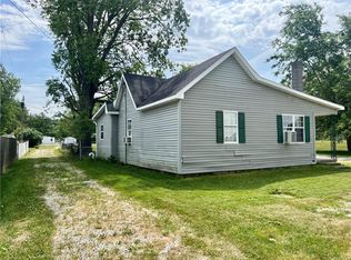 108 S Summit St, Summitville, IN 46070