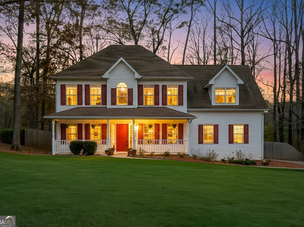 7272 Coral Lake Dr, Flowery Branch, GA 30542