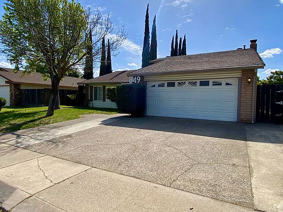 2nd image of 849 Ebbetts Ave