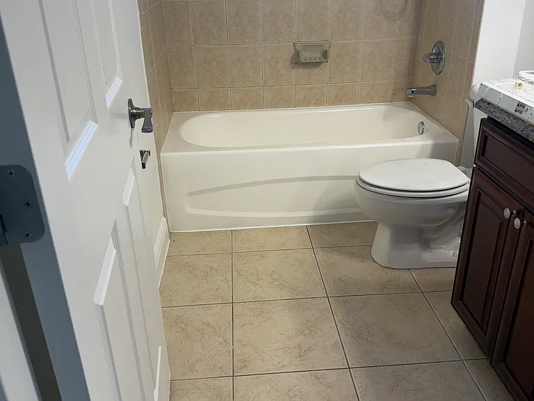 5016 Friars Cove St — Photo 10