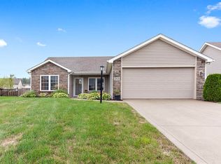 2133 Cedar Ridge Cv, Fort Wayne, IN 46818