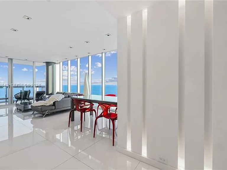 6899 Collins Avenue Cu #2208 — Photo 8