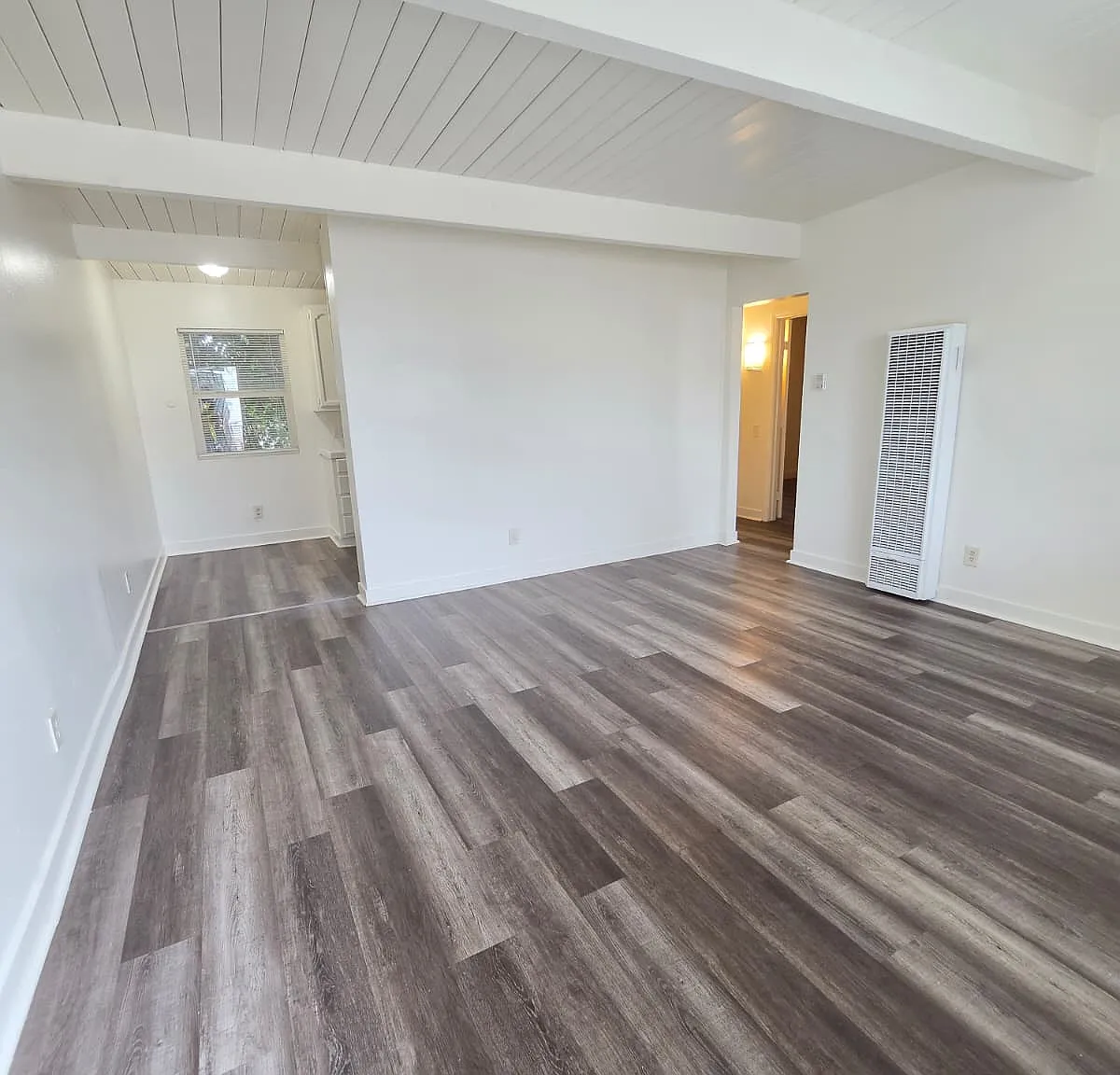 2 bed, 1000 sqft, $2,175 — Photo 2