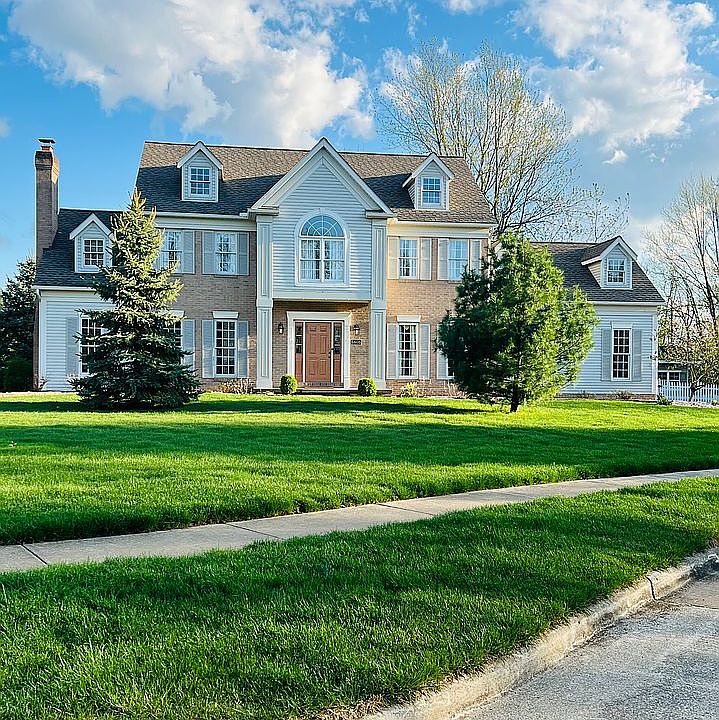 1st image of 6860 Girard Cir
