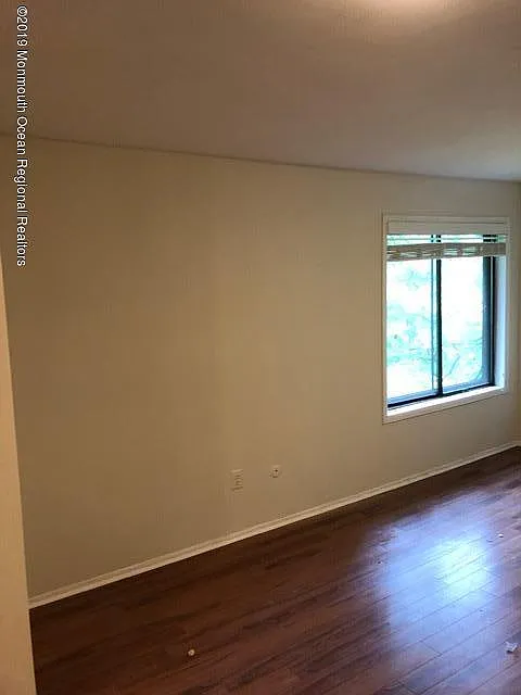 1 bed, 920 sqft, $1,900 — Photo 4