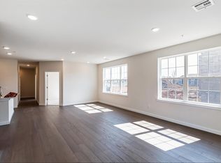 624 Lorhan Dr, Piscataway, NJ 08854