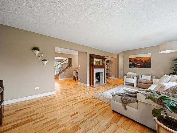 5th image of 1105 Woodcrest Dr