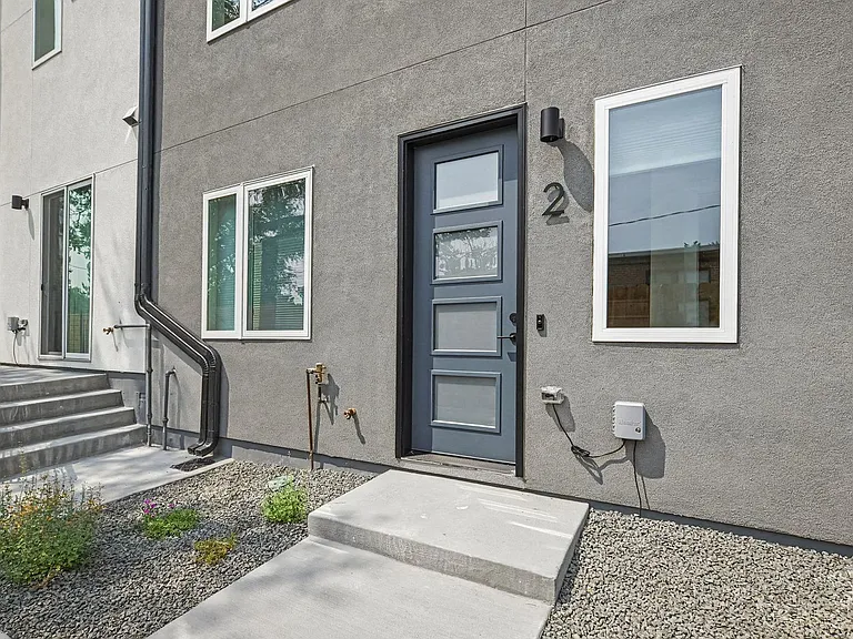 1370 Lowell Blvd — Photo 2