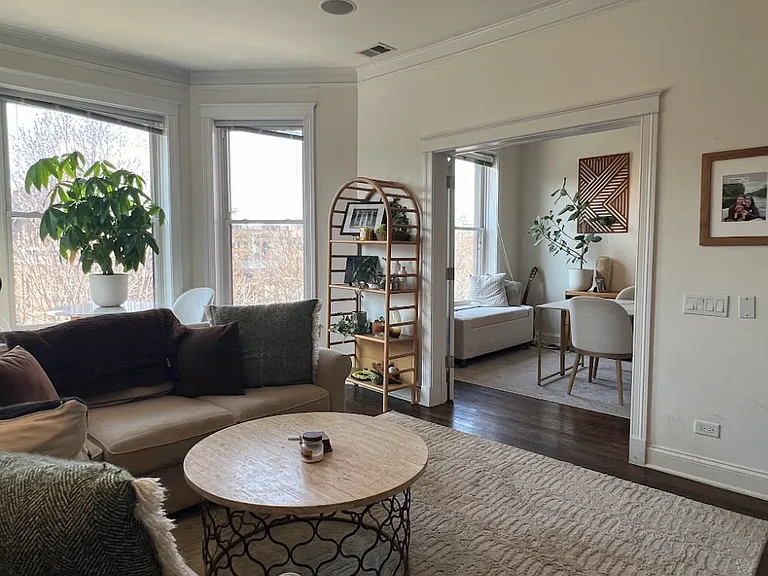3647 N Wilton Ave #3 — Photo 2