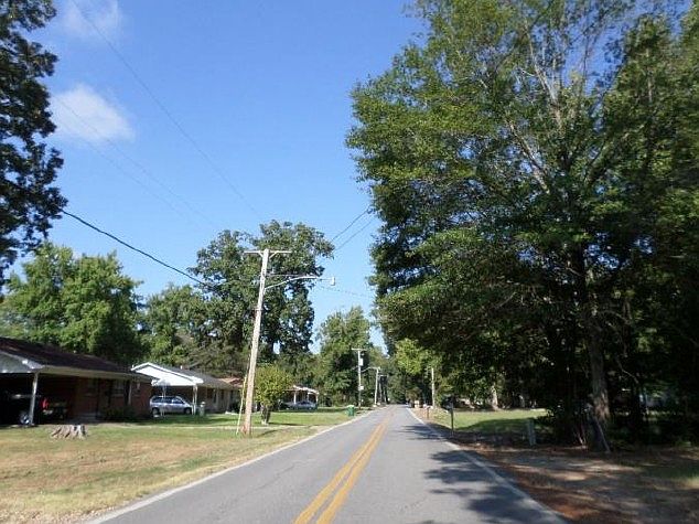 2nd image of 7903 Mabelvale Pike
