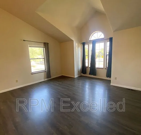 6135 36th St SE — Photo 7