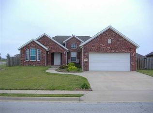 350 Beasley Dr, Centerton, AR 72719