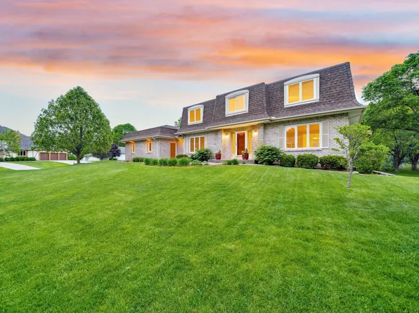 7501 Hyde Park Dr, Edina, MN 55439