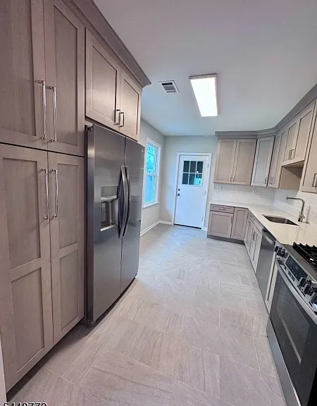 441 W Broad St — Photo 10
