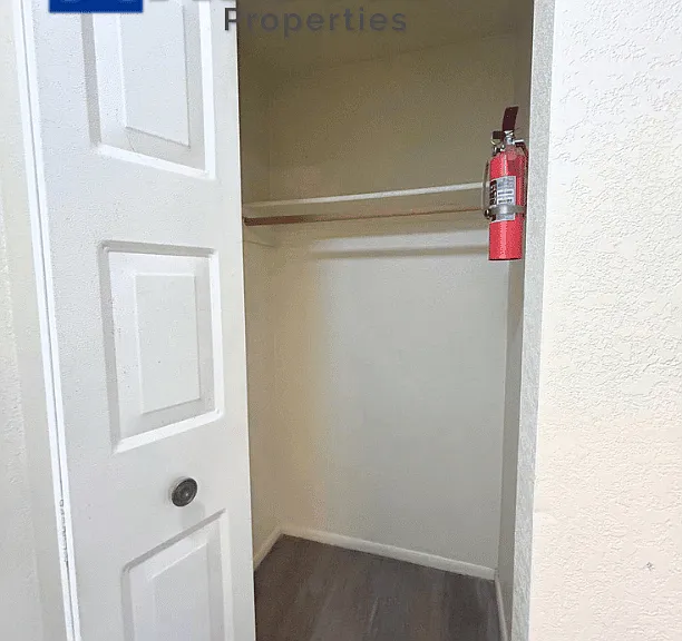 2128 Marigold St #6 — Photo 8