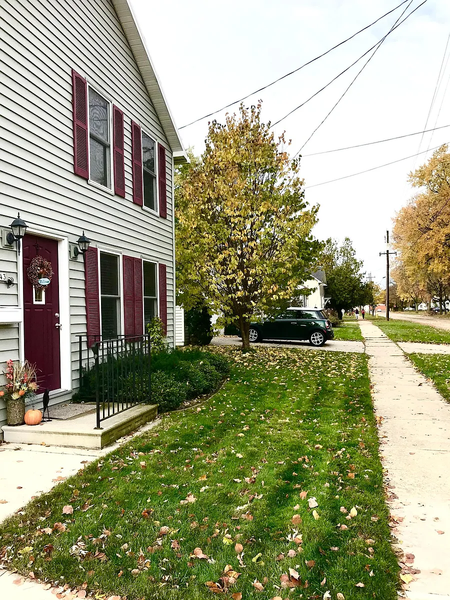 Quiet street within walking distance of a park and soccer field. - 643 Reid St