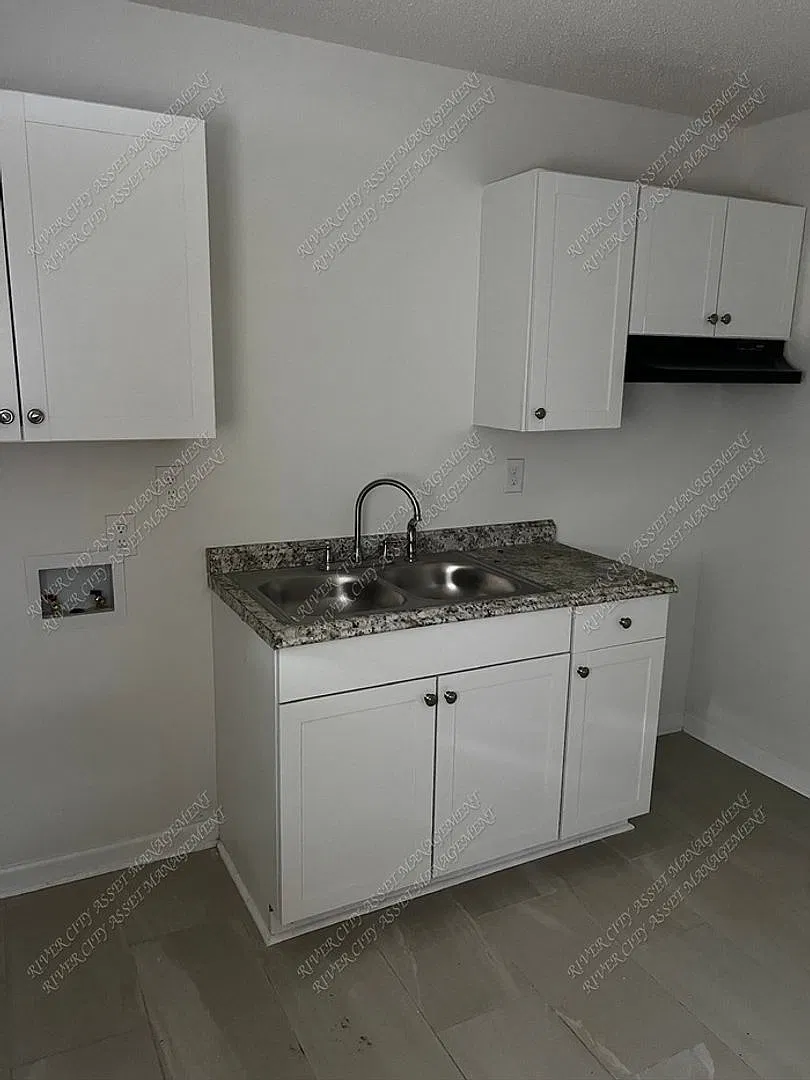 2949 Carnes Avenue — Photo 4