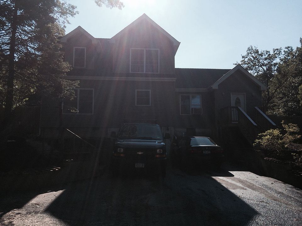 1st image of 36 Hewlett Dr