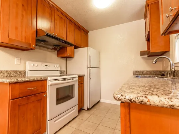 revi2, 365 Oak Grove Ave APT 2, Menlo Park, CA 94025