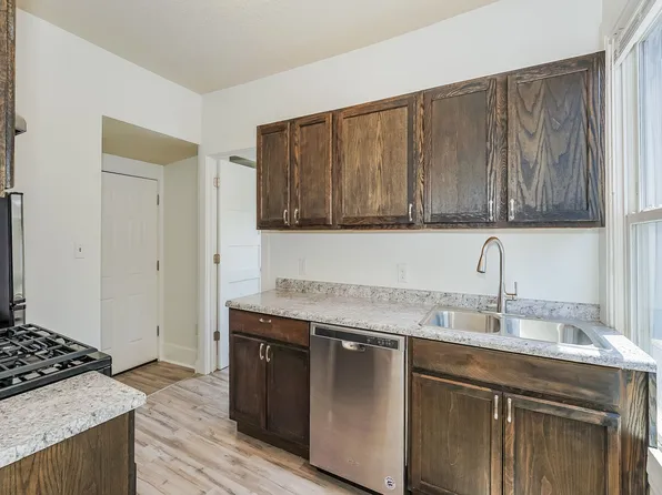 1115 1/2 4th Street NE, 1115 1/2 4th St NE Unit 2, Minneapolis, MN 55413