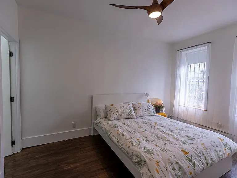 293 Montgomery St #1 — Photo 10