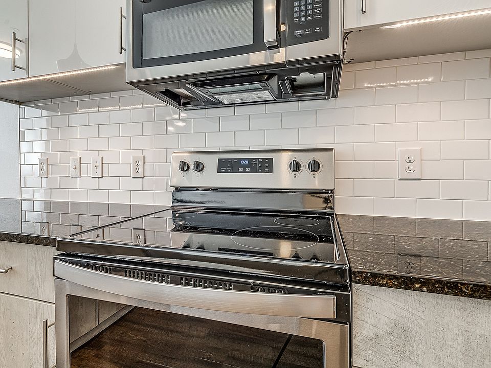 Two Bedroom (B1) - 727 Lofts