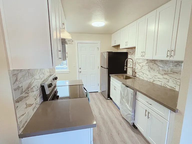 1503 Index Ave NE — Photo 5