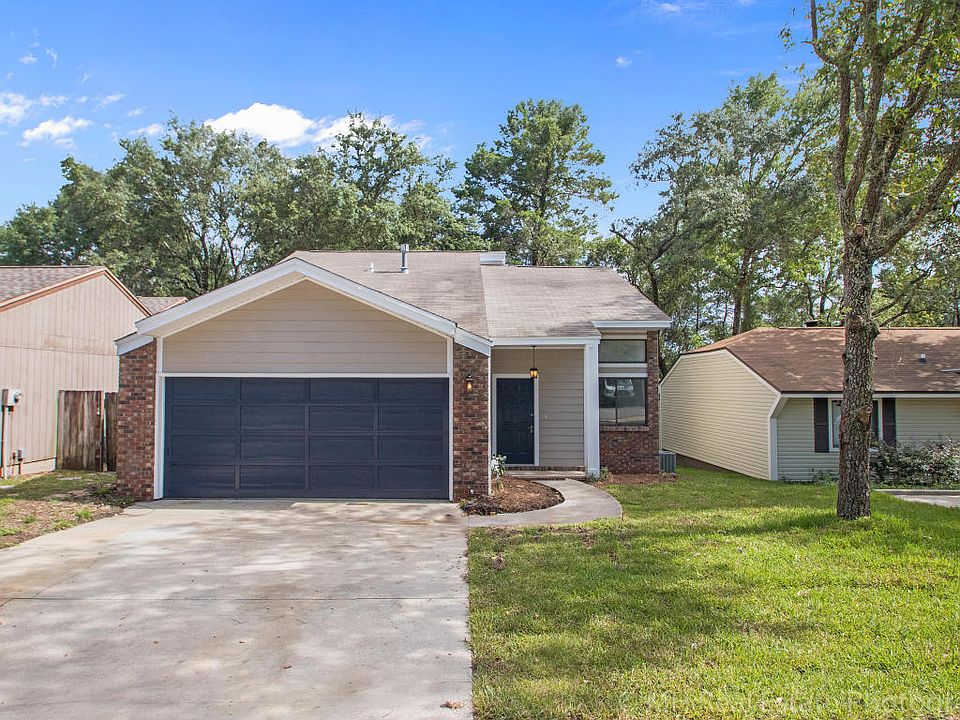 2nd image of 107 Cedar Ridge Way