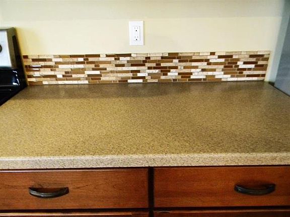 5th image of 325 Highland Pointe Dr
