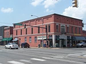 3rd image of 302 W Main St