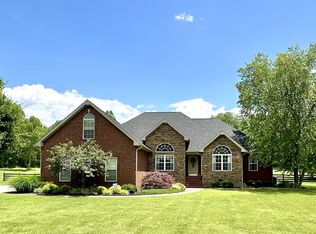 252 County House Rd, Cottontown, TN 37048