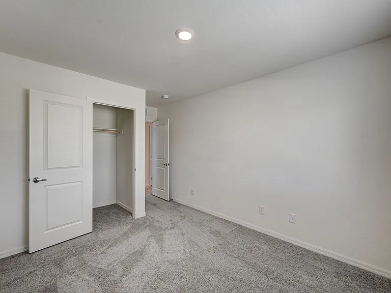 4116 Gold Desert St — Photo 36