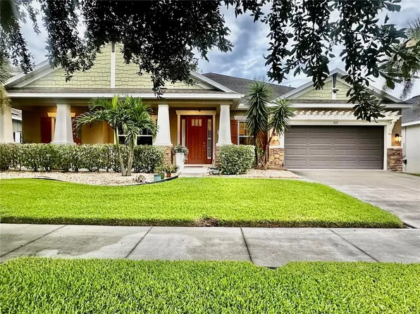 907 Heritage Groves Dr, Brandon, FL 33510