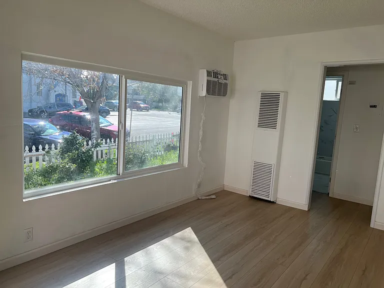 2023 Reservoir St #1 — Photo 2