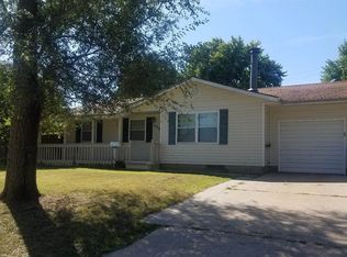 909 Cedar St, Junction City, KS 66441