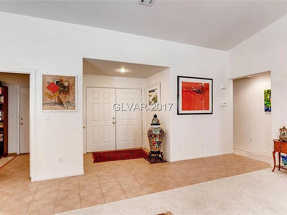 5th image of 568 Pearberry Ave