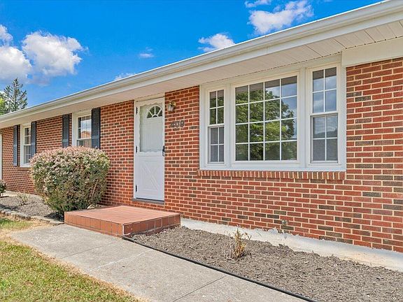 2nd image of 409 Decatur Cir