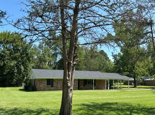 81 Lilac St, Starkville, MS 39759