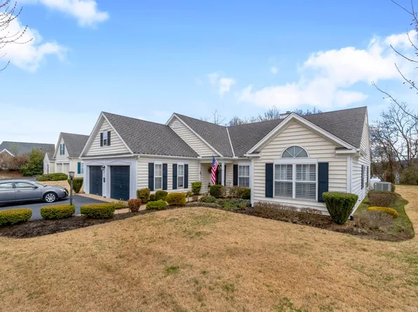 1673 Old Brook Rd, Charlottesville, VA 22901