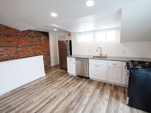 4th image of 409 Hermitage St Floor 3