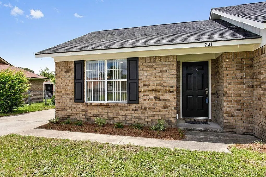 3 bed, 1238 sqft, $1,800 — Photo 4