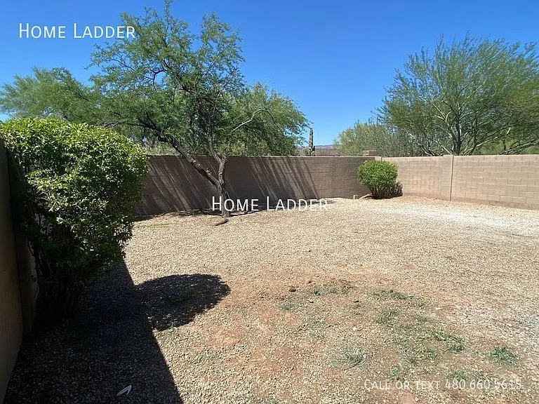 1836 W Kuralt Dr — Photo 18