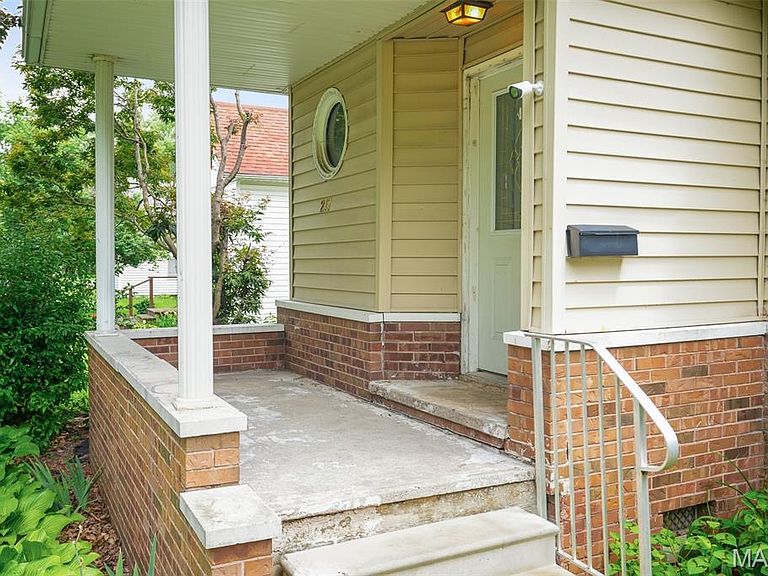 Listing photo 4