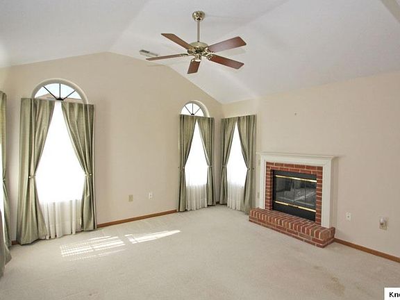 3rd image of 54 Woodberry Dr