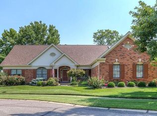 15357 Oaktree Estates Dr, Chesterfield, MO 63017