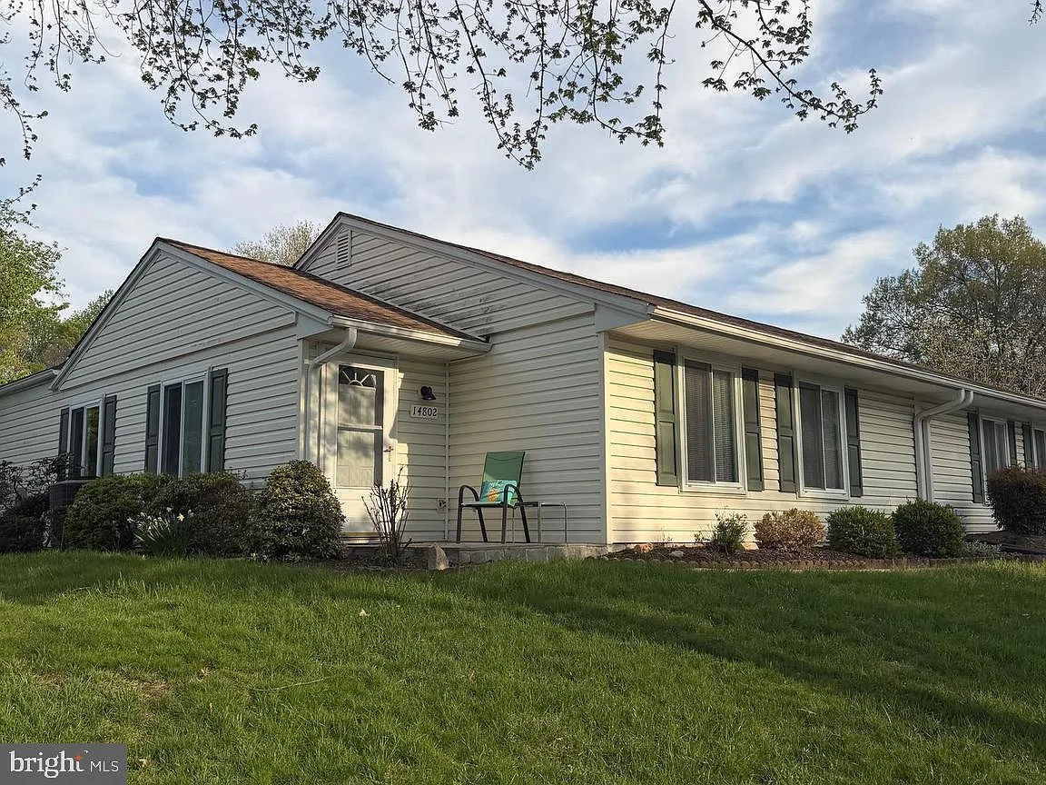 14802 Lindsey Ln #225-B photo 1