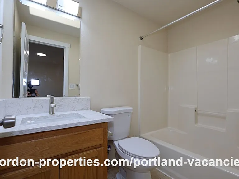 5407 SE 121st Ave — Photo 42