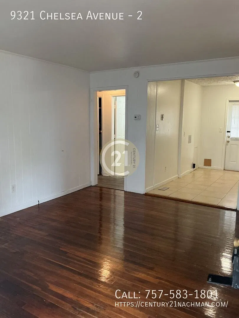 Spacious two bedroom duplex — Photo 2