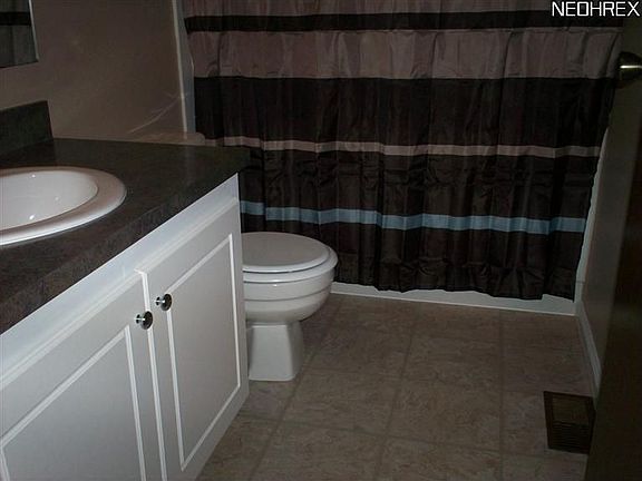 3rd image of 1210 Brookline Pl APT E