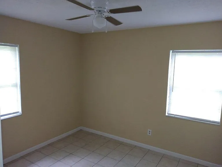 3533 Centerhill Dr N — Photo 16